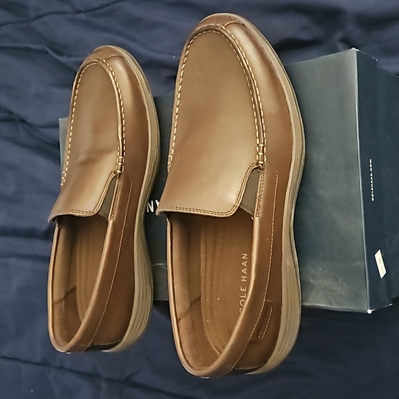 Cole Haan Mens Leather Slip-Ons.USED IN GREAT CONDITION,ONLY WORN ONCE!! - Picture 2 of 8